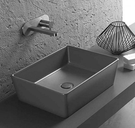 HAPPY HOUR  11 00 S GRIGIO GRANDE.JPG